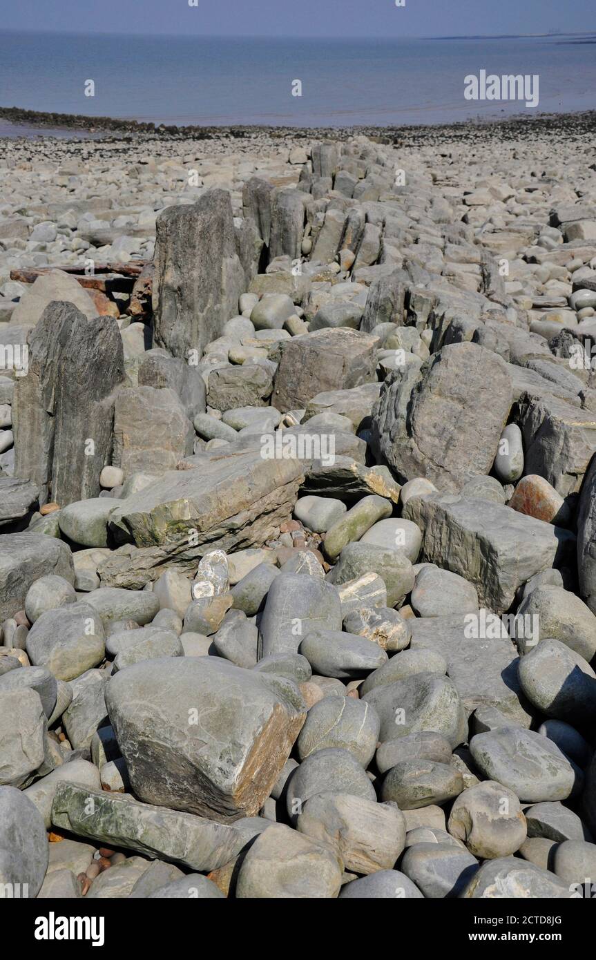 Die Überreste der Lilstock Harbour Wellenbrecher in der Nähe von Kilve in Somerset Stockfoto