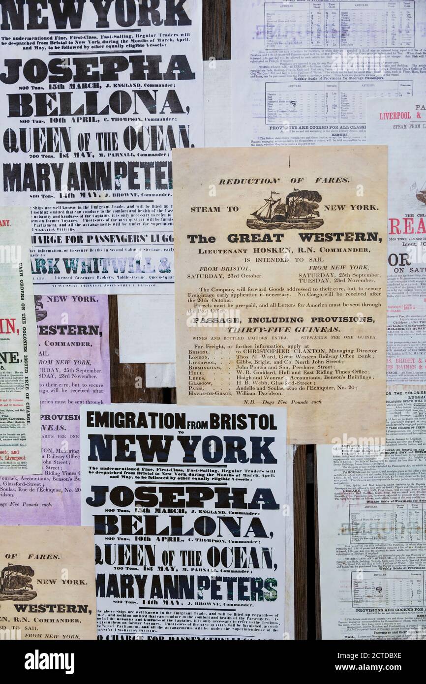 Viktorianische Reiseposter auf der SS Great Britain Ausstellung. Bristol, England. September 2020 Stockfoto