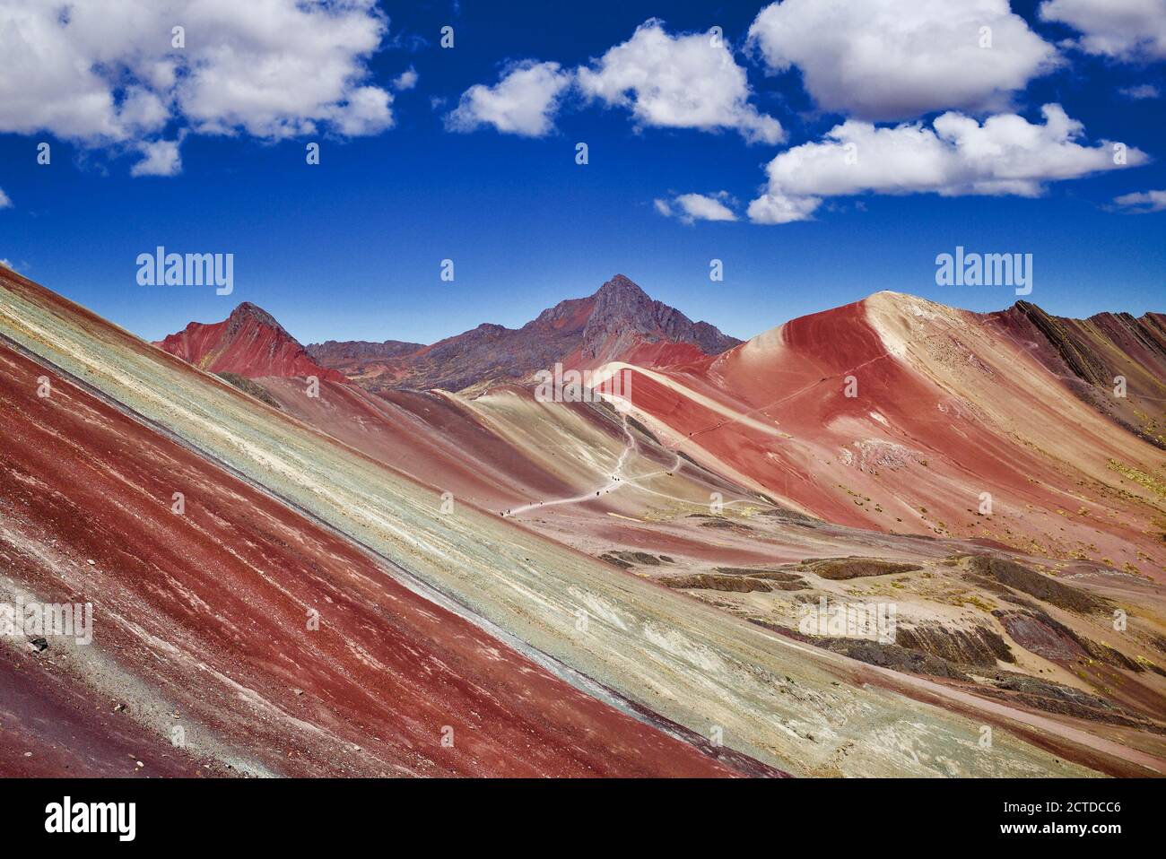 Blick auf die cooper Berge vom Rainbow Mountain bei Cusco, Peru Stockfoto