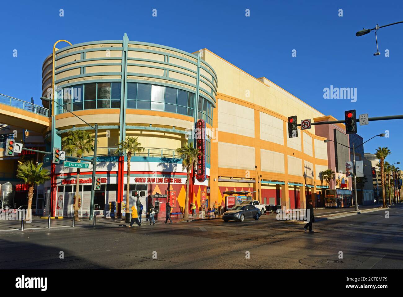 Neonopolis Unterhaltungskomplex im Fremont East District an der Fremont Street in der Innenstadt von Las Vegas, Nevada NV, USA. Stockfoto
