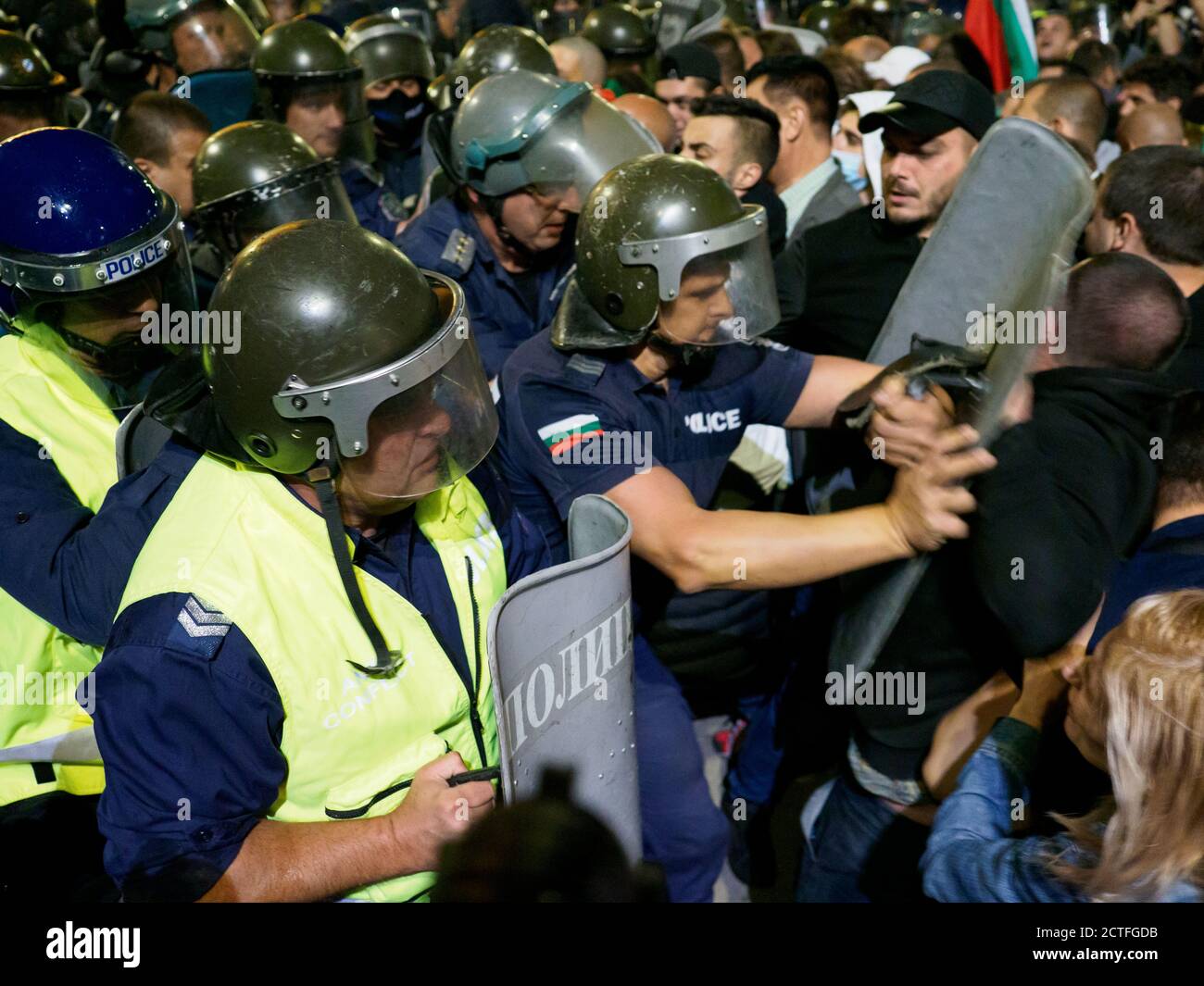 Sofia, Bulgarien. September 2020, 22. Zusammenstoß zwischen Polizei und Demonstranten am Unabhängigkeitstag. Die Situation eskalierte, nachdem die Demonstranten nicht zugelassen wurden Stockfoto