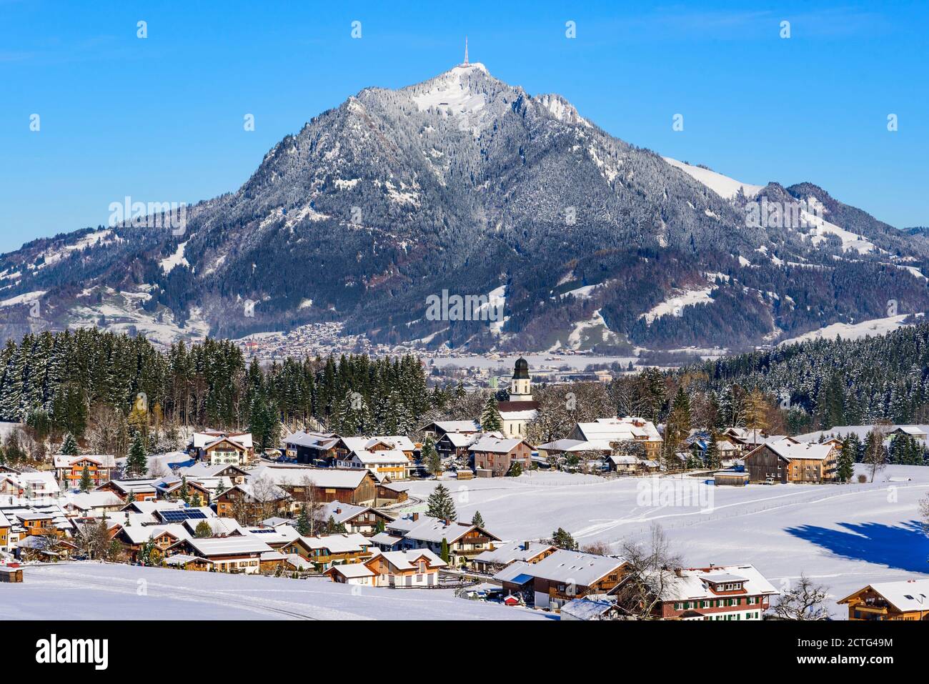 Winterliches Panorama im oberallgäu bei Sonthofen Stockfoto