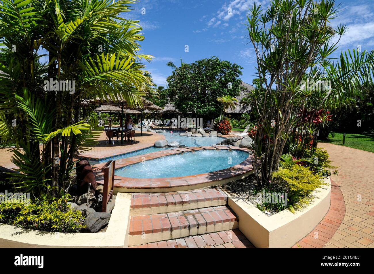 Ein Jacuzzi-Pool an den Stützen des Lagoon Hotels Komplex in Fidschi Stockfoto