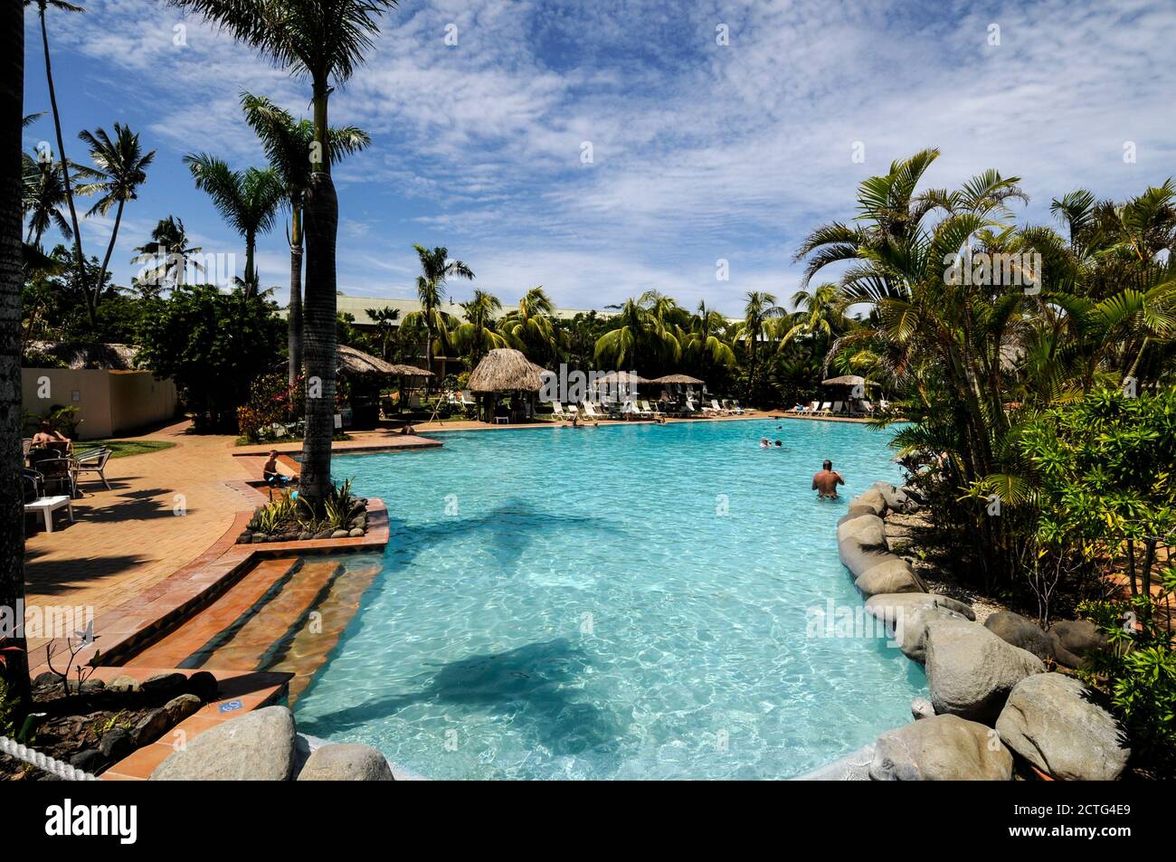 Ein großer Swimmingpool an den Auslegern der Lagune Hotelkomplex in Fidschi Stockfoto