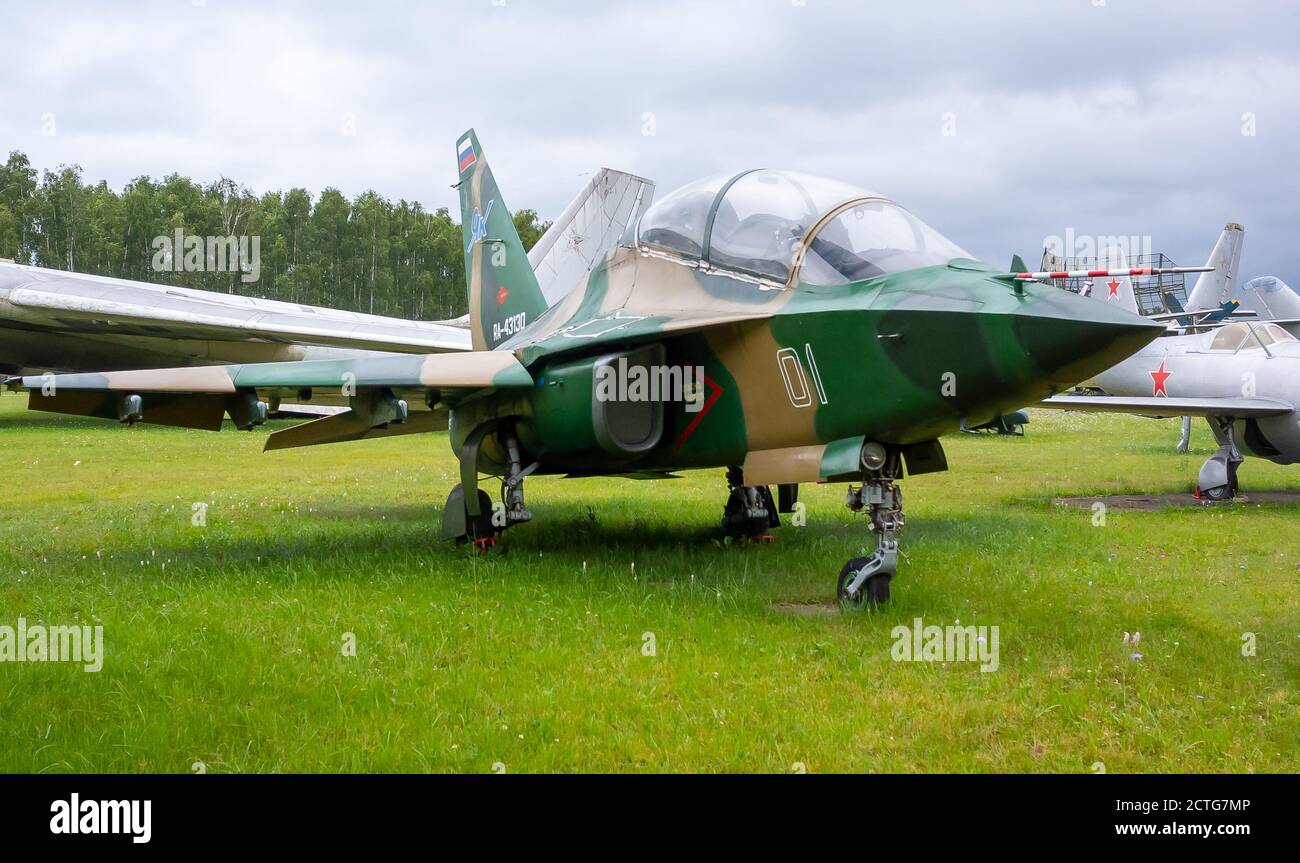 18. Juli 2018, Region Moskau, Russland. Kampfflugzeug Jakowlew Jak-130 im Zentralmuseum der russischen Luftwaffe in Monino. Stockfoto