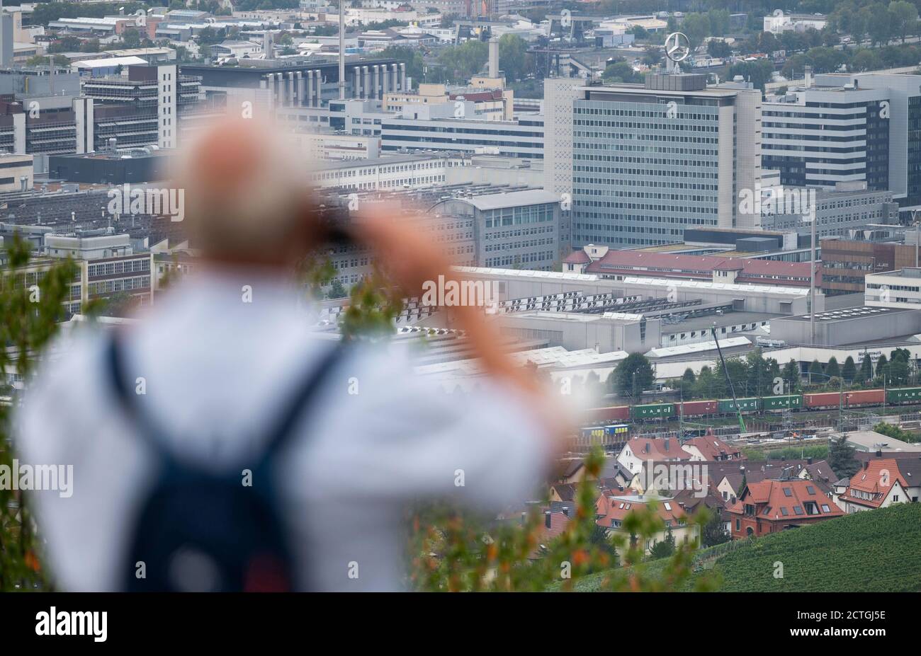 Hauptsitz mercedes benz unterturkheim werk -Fotos und -Bildmaterial in ...
