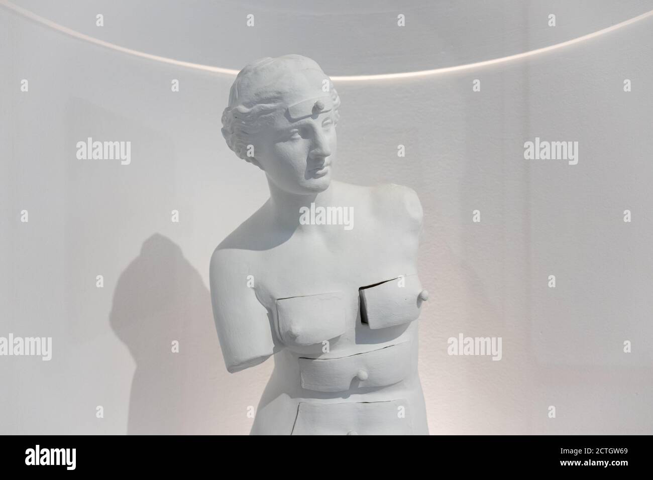 FIGUERES, SPANIEN-8. AUGUST 2020: Venus de Milo aux tiroirs (Venus de Milo mit  Schubladen) Statue von Salvador Dali im Dali Theater und Museum in seinem h  Stockfotografie - Alamy