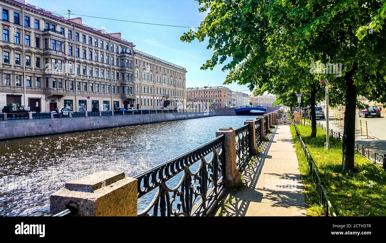 Ufer des Flusses Mojka in Sankt Petersburg, Russland Stockfoto
