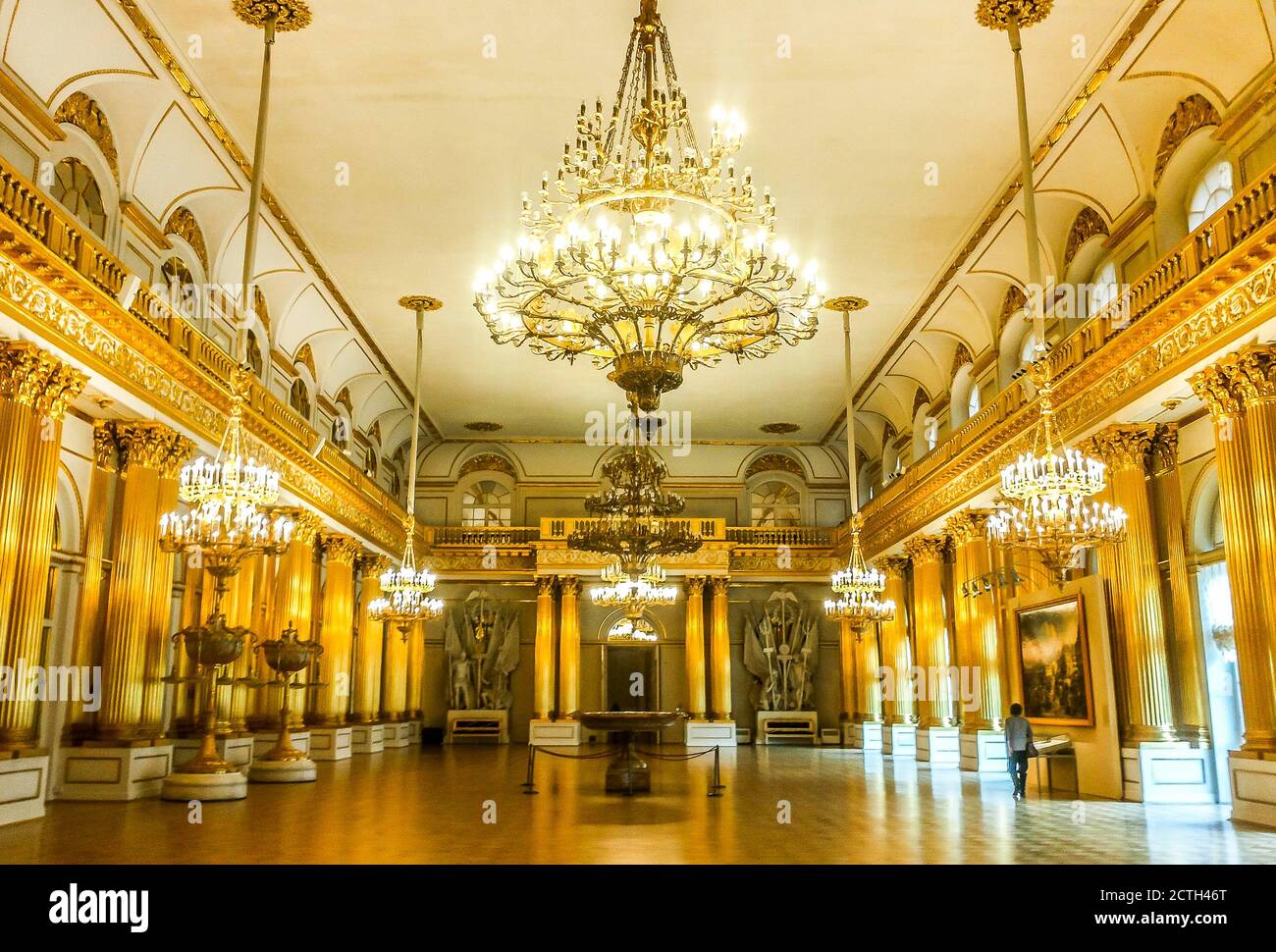 Rüstungssaal in der Staatlichen Eremitage, ein Museum für Kunst und Kultur in Sankt Petersburg, Russland. Stockfoto