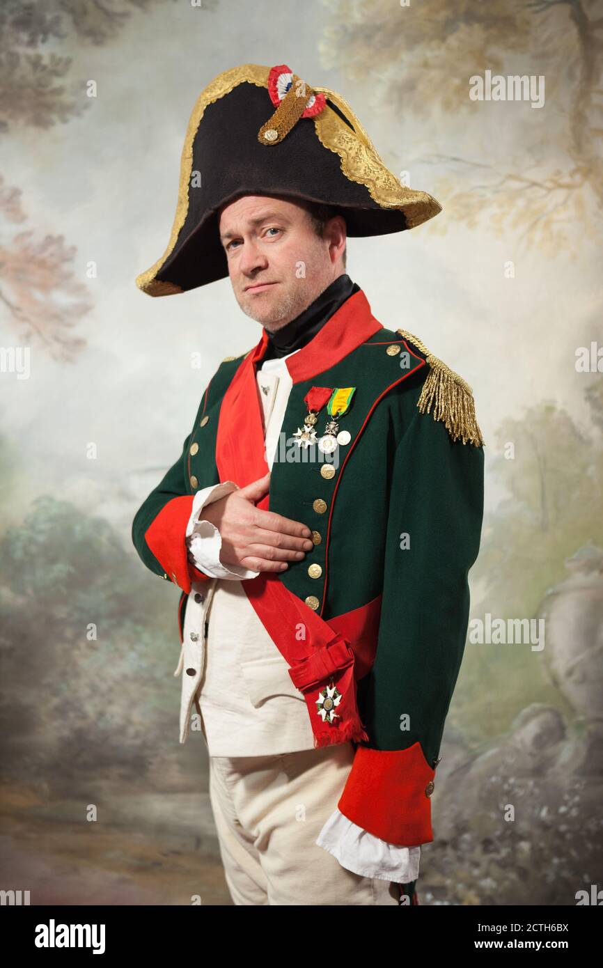 Harry Enfield in einem Napoleon Bonaparte Kostüm Stockfotografie - Alamy