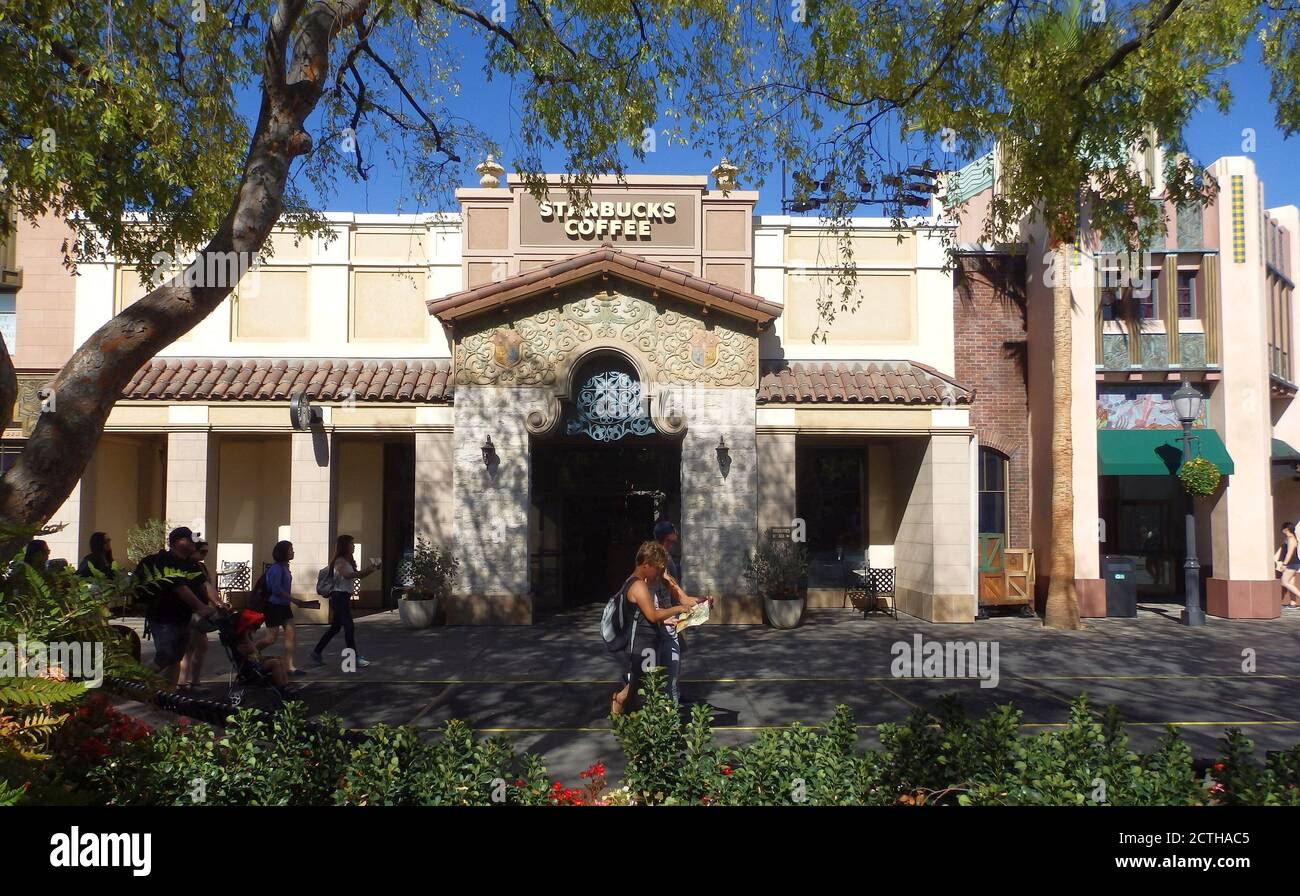 Ein Starbucks Coffee Store, Universal Studios Hollywood, California, USA Stockfoto
