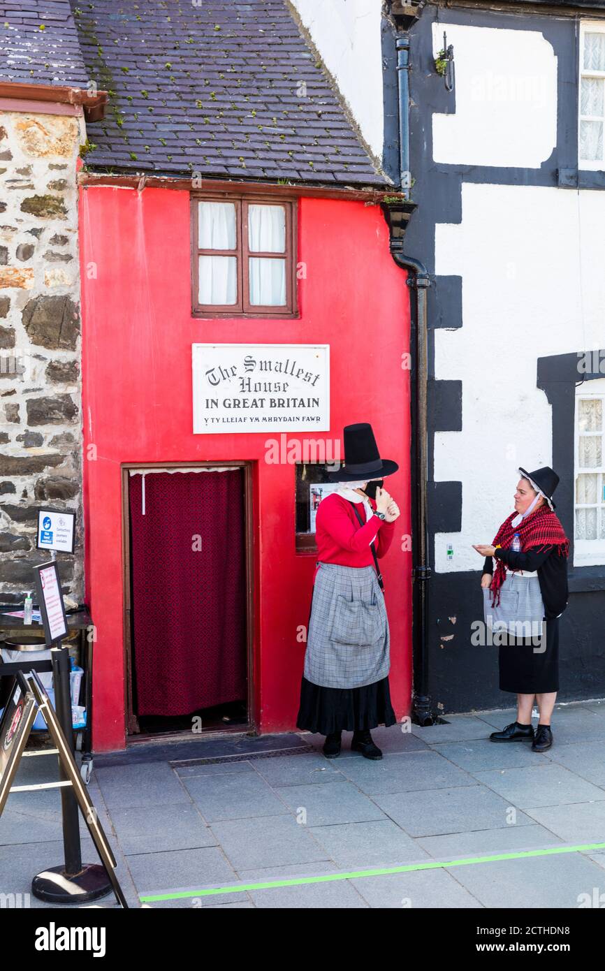 The smallest House in Great Britain, Quay House Conwy, Conwy Town, Conwy Wales, Wales, North Wales, UK, Quay House, Conwy, Conwy Quay House, Schild, Stockfoto
