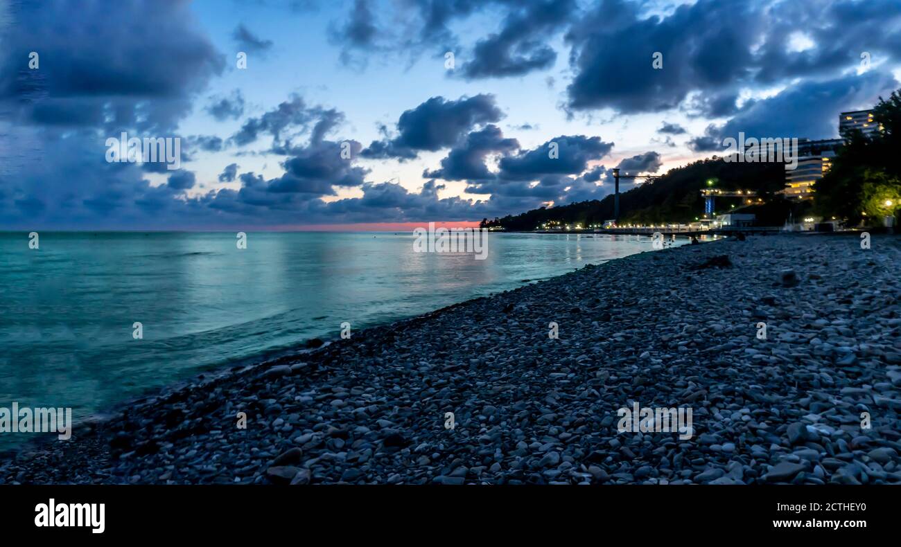 Sonnenuntergang auf dem Meer, schöner Hintergrund, Bildschirmschoner für Ihren Computer Stockfoto