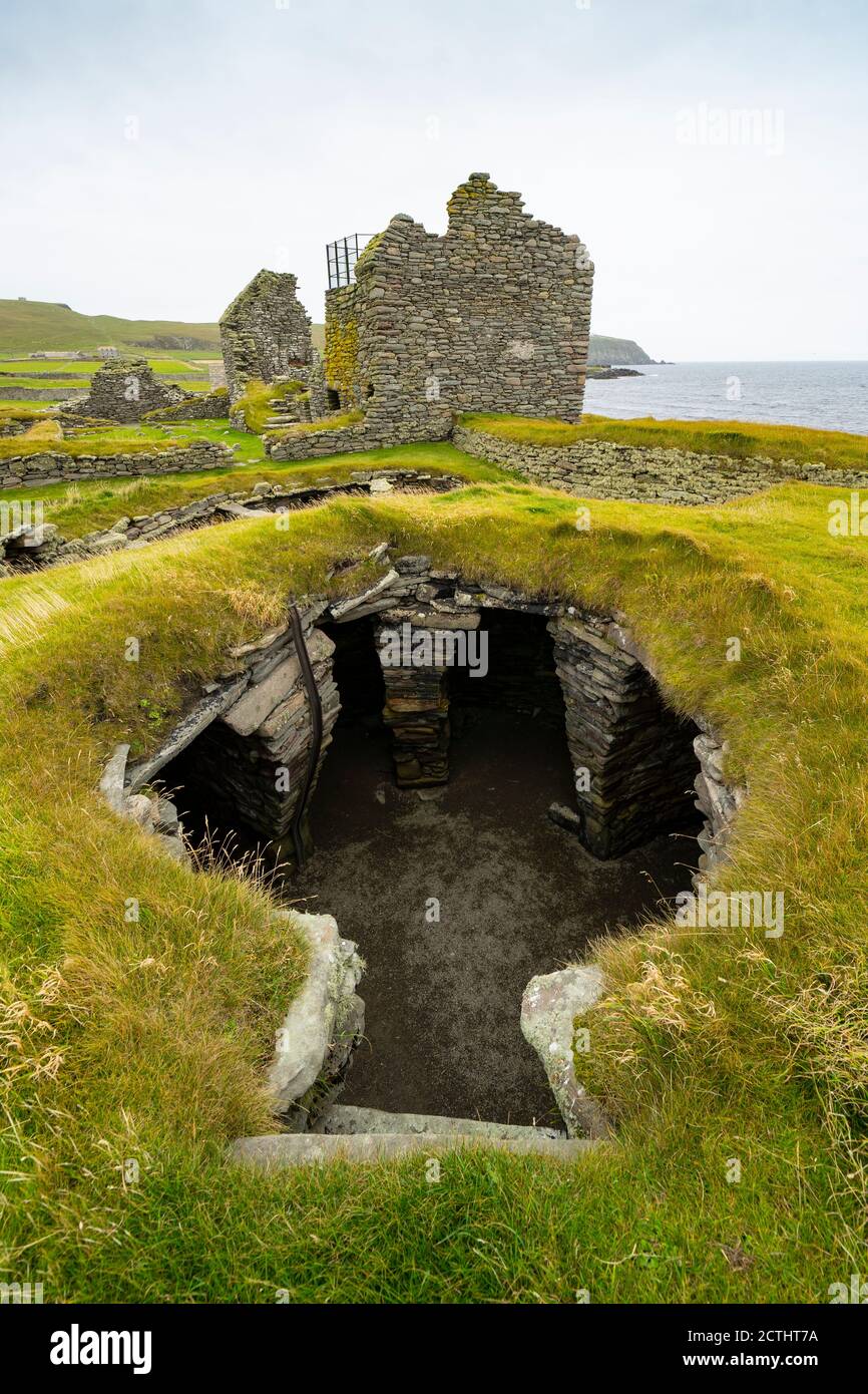 Ansicht der archäologischen Stätte von antiken Siedlungen in Jarlshof in Shetland, Schottland, Großbritannien Stockfoto