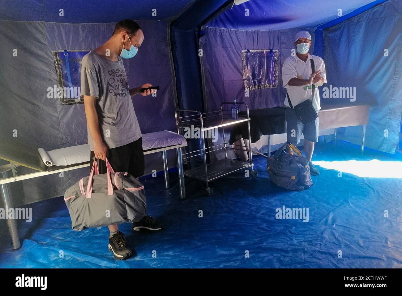 Iasi, Rumänien. September 2020. Iasi, Krankenwagen bringen Coronavirus infizierte Menschen in städtischen Krankenhäusern. Wenige Tage nach der Eröffnung der Schulen in Rumänien sind die Infektionen mit dem Coronavirus (COVID-19) sehr hoch und nehmen weiter zu. 19/09/2020, Iasi, Rumänien Kredit: Independent Photo Agency/Alamy Live News Stockfoto