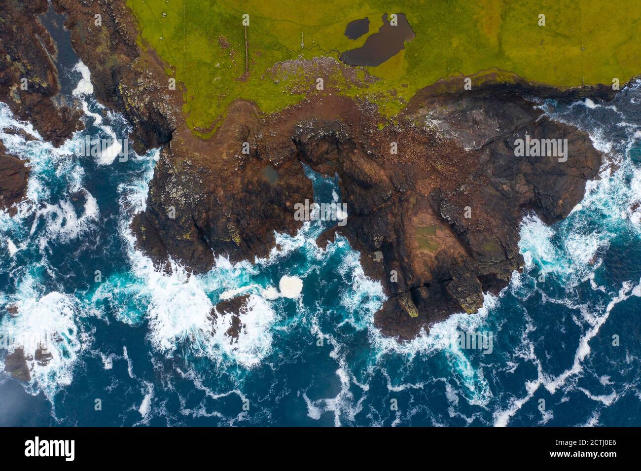 Dramatische pyroklastische Aschegesteinsbildung bei Grind o' Da Navir, an der Küste bei Eshaness, Northmavine, Nordland, Shetland Islands, Schottland, Großbritannien Stockfoto
