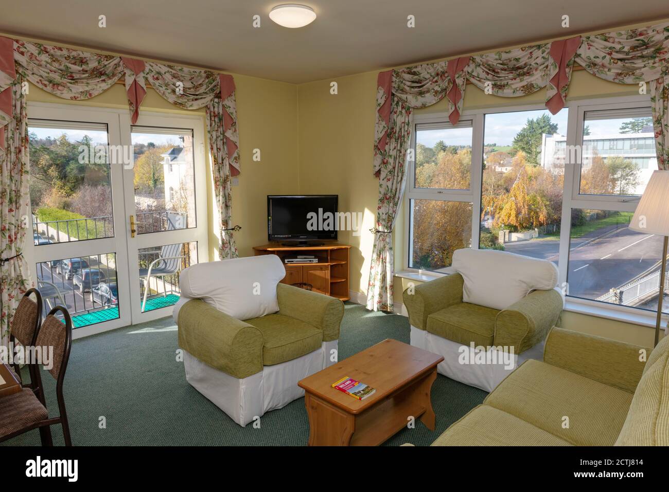 Killarney Haven Suites typisches Wohnzimmer in frischen Farben Als Selbstversorger Gästehaus Unterkunft in Killarney County Kerry Irland Stockfoto