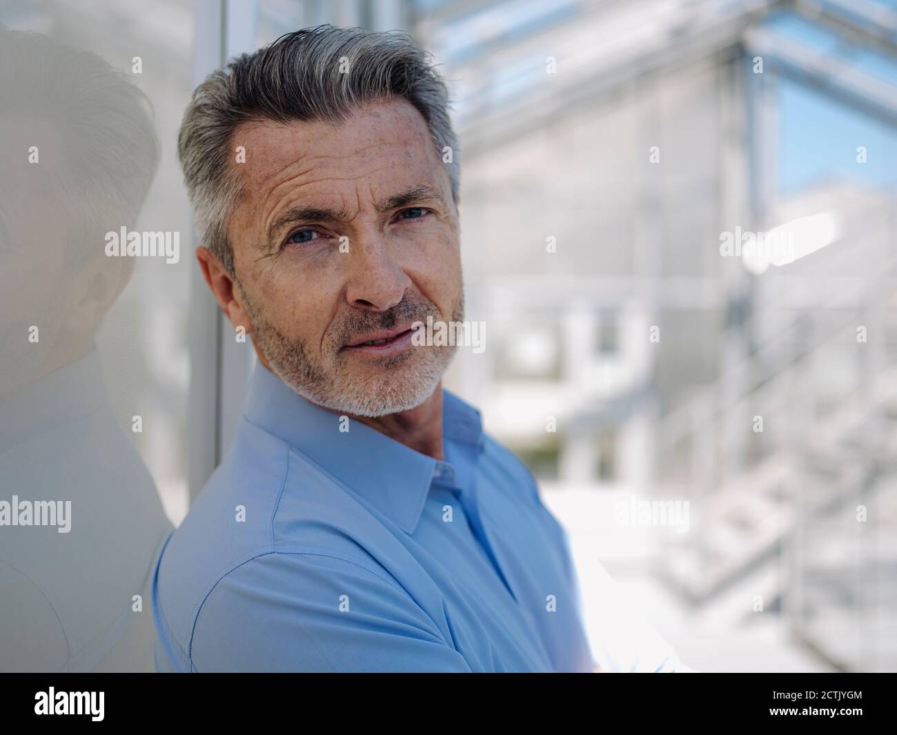 Close-up Portrait von zuversichtlich Geschäftsmann Stockfoto