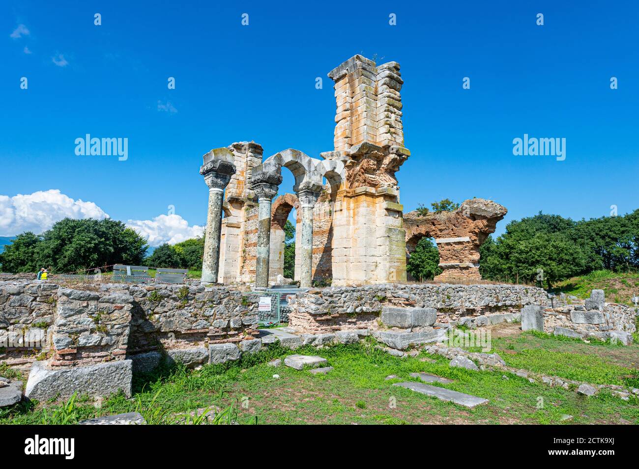 Griechenland, Ostmakedonien und Thrakien, Filippoi, Antike Ruinen von Philippi an sonnigen Tagen Stockfoto