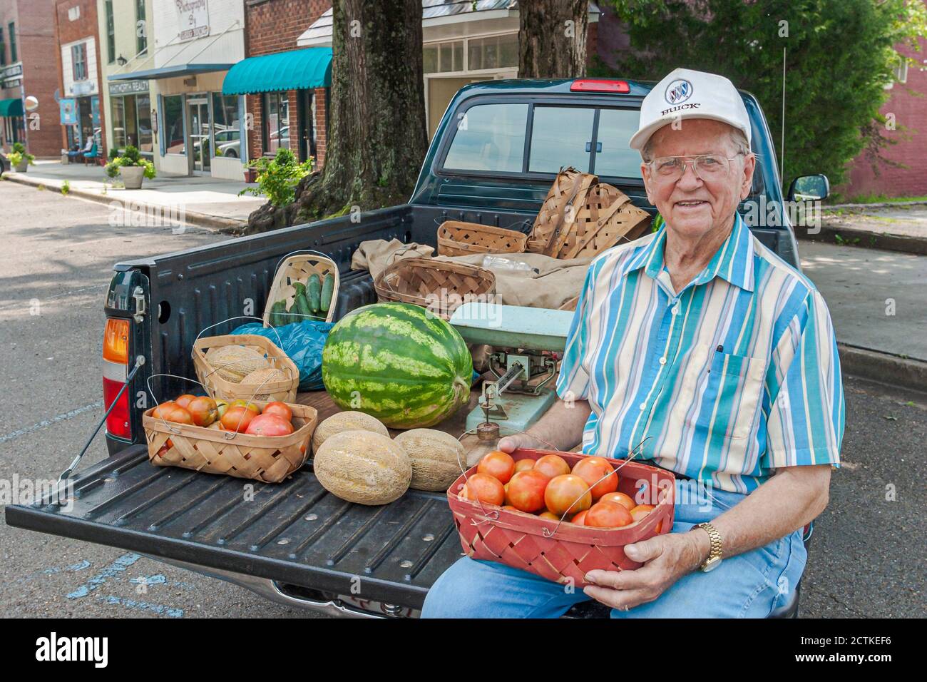 Alabama Madison Pick-up-LKW-Produkte, Verkäufer Verkauf Gemüse Gemüse Obst lokal angebauten Tomaten Wassermelone Cantaloupe, Stockfoto