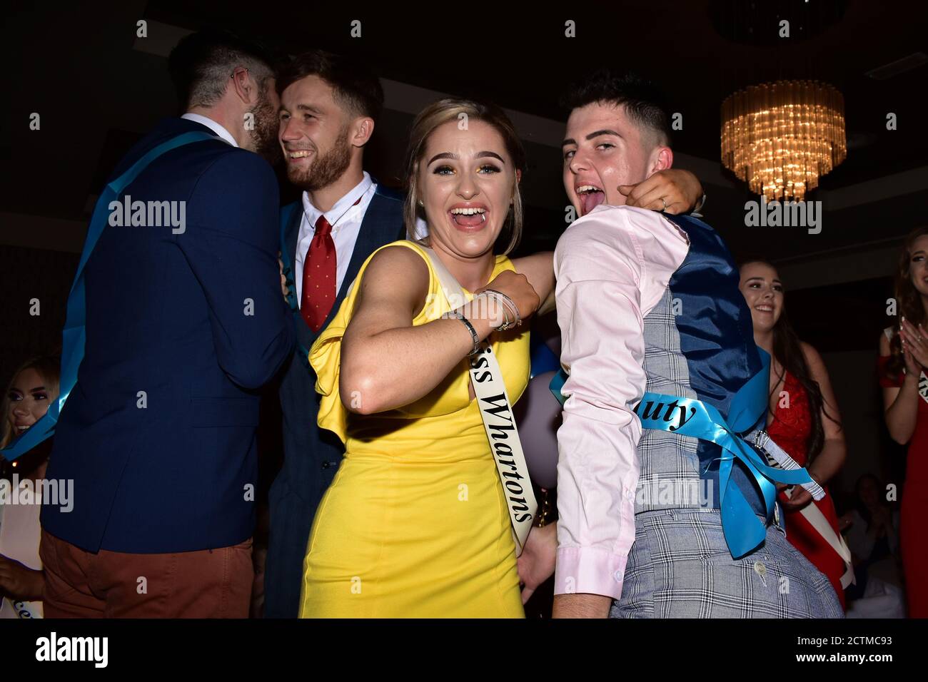 Miss und Mr Bantry 2019 Schönheitswettbewerb organisiert von Martina Wiseman. Der Erlös der Nacht geht an die lokale Cancer Connect Wohltätigkeitsorganisation. Stockfoto