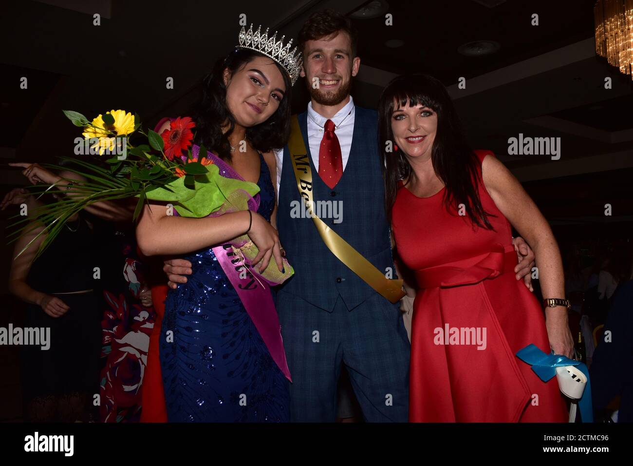 Miss und Mr Bantry 2019 Schönheitswettbewerb organisiert von Martina Wiseman. Der Erlös der Nacht geht an die lokale Cancer Connect Wohltätigkeitsorganisation. Stockfoto