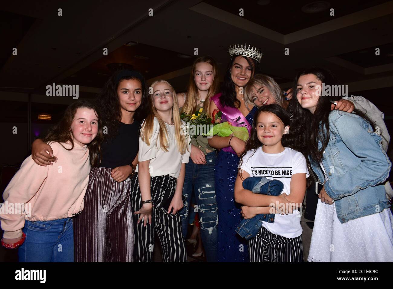 Lillian Kelly, gesponsert von Hi-Lites Hair and Beauty, wurde zum Gewinner des Miss Bantry Wettbewerbs 2019 erklärt. Bantry, Co Cork. Irland. Stockfoto