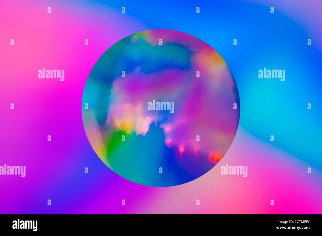 Abstraktes Spektrum Vaporwave holografische Mischfarben mit Kreisform, trendige bunte Kunstwerke in pastellfarbenen Neonfarben Stockfoto