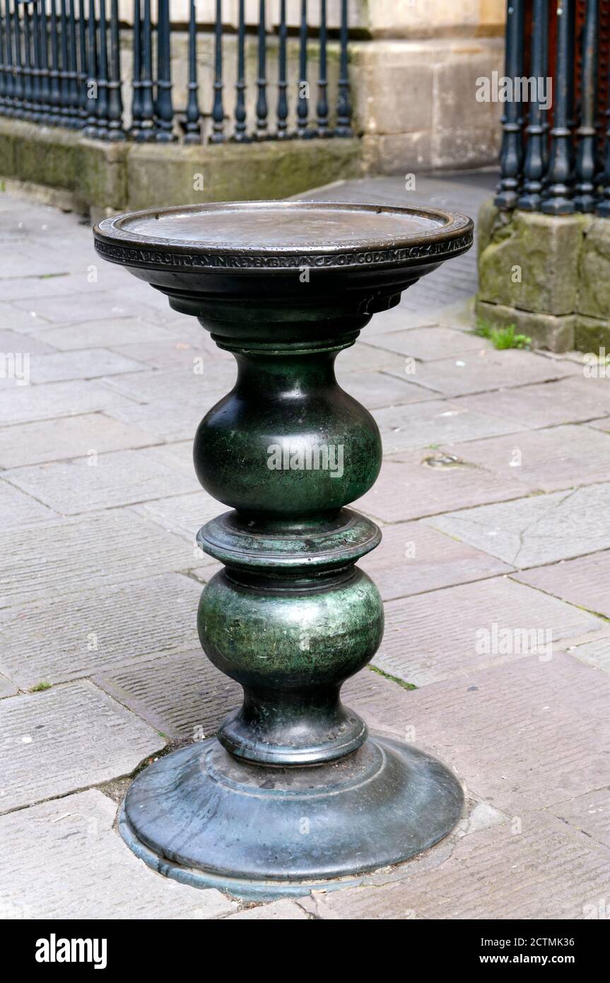 Bristol Nail außerhalb der Corn Exchange, Corn Street, Bristol. Stockfoto