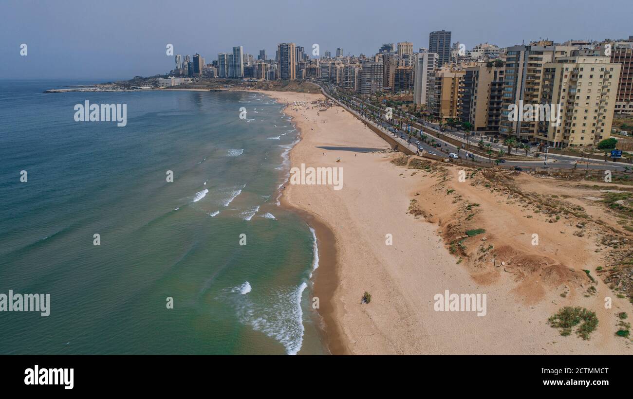 Beirut City Seaside Aerial View Stadtbild und Sandstrand Stockfoto