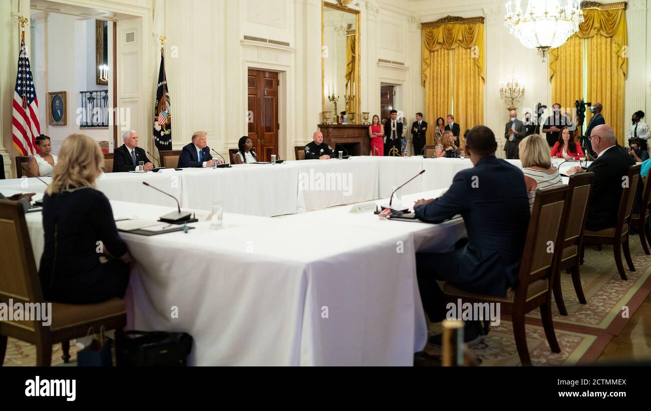 Am 13. Juli 2020 nahmen Präsident Donald Trump und Vizepräsident Mike Pence an einem Rundtischgespräch mit Stakeholdern Teil, die von der Strafverfolgung positiv beeinflusst wurden. Stockfoto