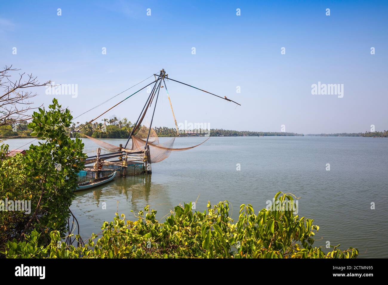 Indien, Kerala, Cochin - Kochi, Vipin Island, chinesische Fischernetze Stockfoto