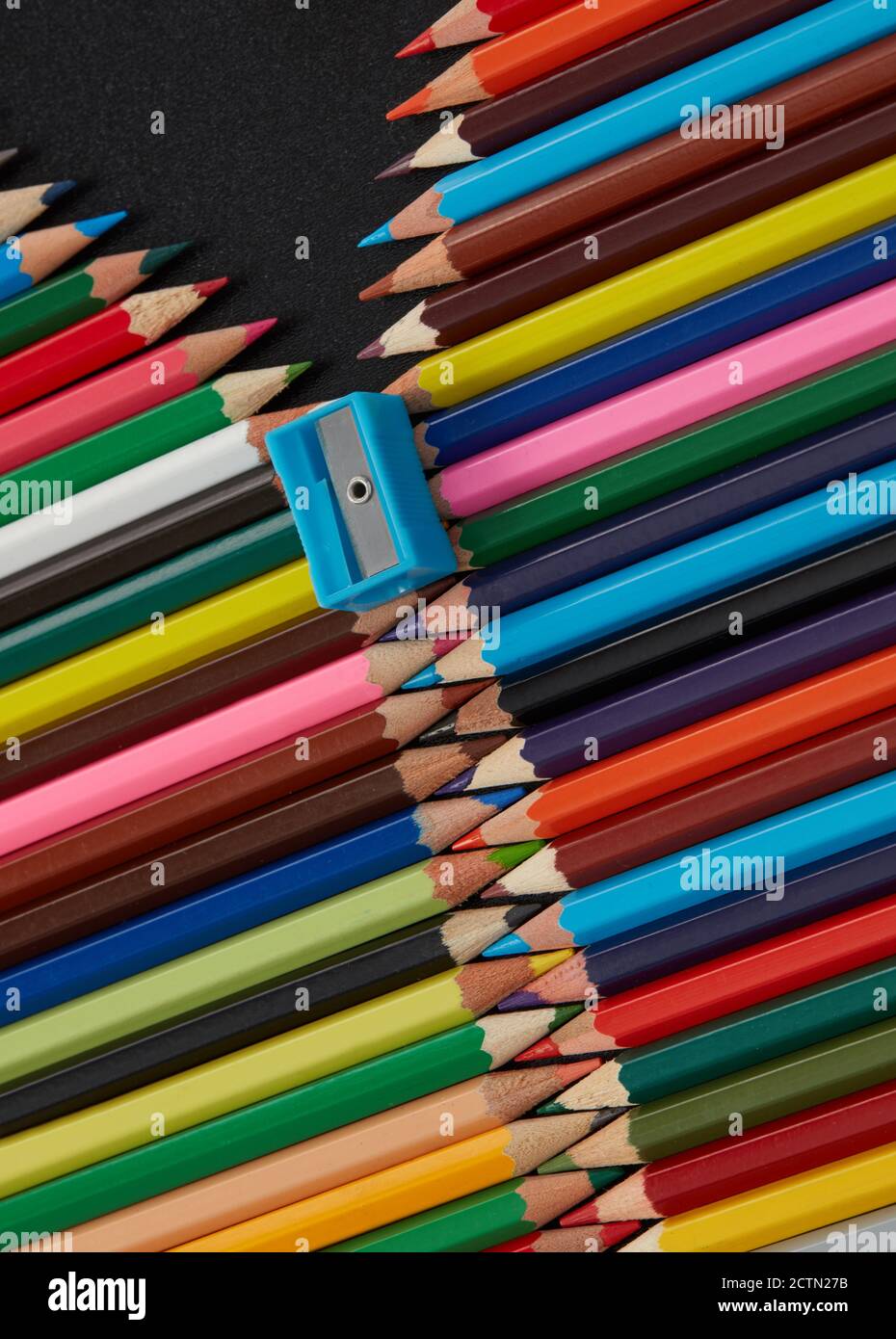 Bleistifte und Anspitzer Reißverschluss Stockfoto