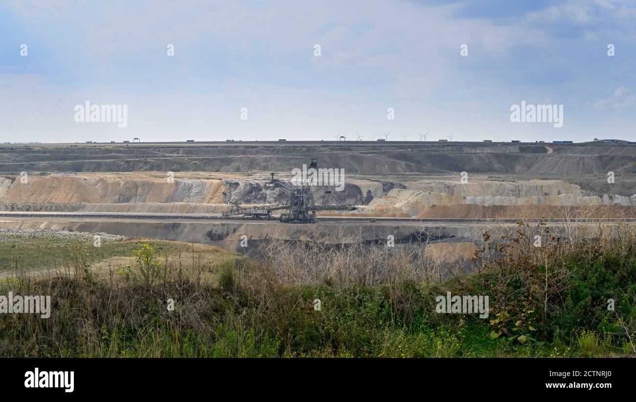 Braunkohlenbergbau in Garzweiler Tagebau mit Schaufelradbagger Stockfoto