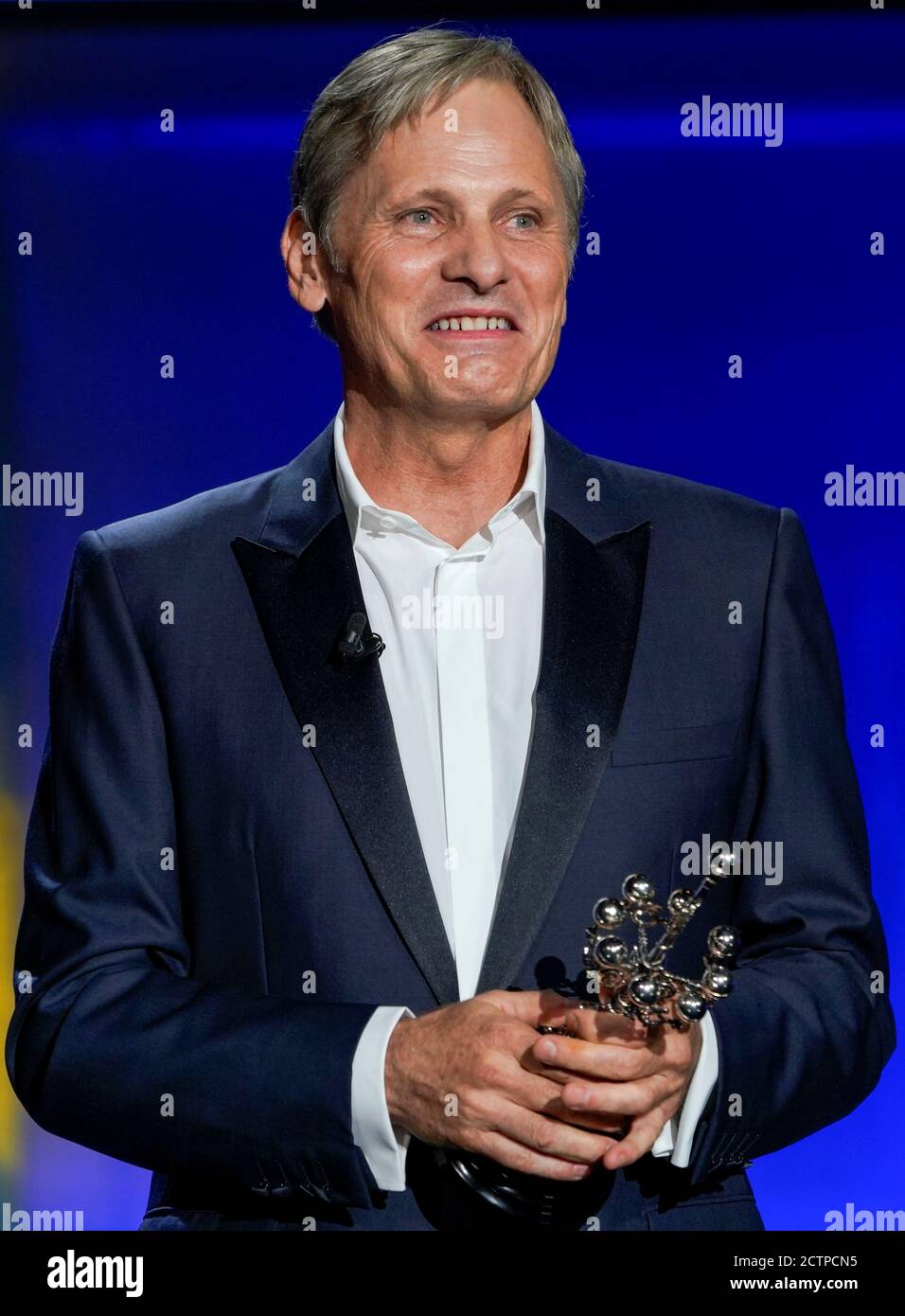 Viggo Mortensen Donostia Award Fotos Und Bildmaterial In Hoher viggo-mortensen-donostia-award-fotos-und-bildmaterial-in-hoher
