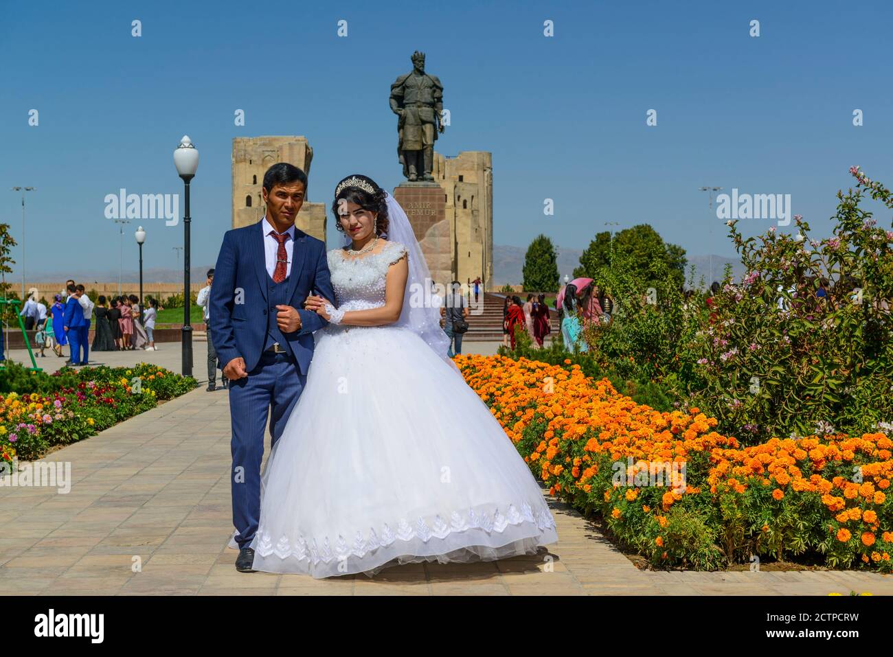 Shahrisabz, der Geburtsort von Tamerlane ist ein beliebter Ort für Fotoshootings von Hochzeitspaaren, Usbekistan. Stockfoto