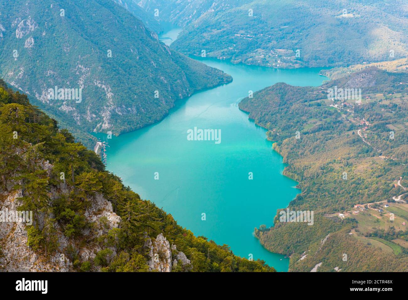 Tara Nationalpark Serbien Aussichtspunkt Banjska Stena Blick Auf Die tara-nationalpark-serbien-aussichtspunkt-banjska-stena-blick-auf-die