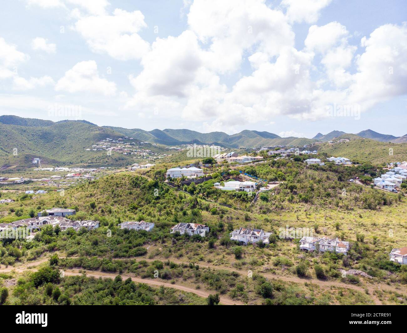 Luftaufnahme der karibischen Insel Sint maarten /Saint Martin. Luftaufnahme von La savane und St. louis St. martin. Happy Bay und Friars Bay Beach Stockfoto