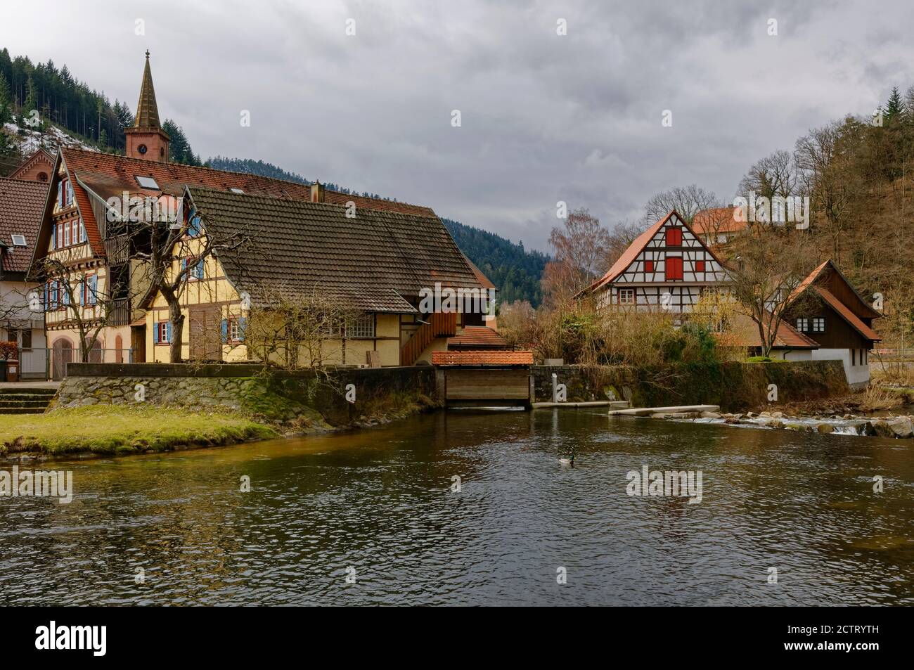 Schiltach: Fachwerkhäuser an der Kinzig, Kreis Rottweil, Schwarzwald, Baden-Württemberg, Deutschland Stockfoto