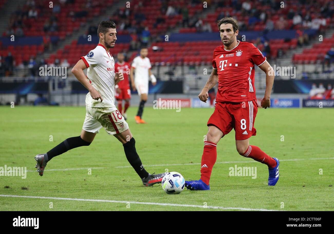 Budapest, Ungarn. 21. Sep, 2020. firo: 24.09.2020 Fußball, Fußball UEFA Super Cup 2020 FC Bayern München München München München - Sevilla FC 2: 1 NV Duels, Duell, FCB Javi Martínez, Martinez, SFC Escudero, Verwendung weltweit Kredit: dpa/Alamy Live News Stockfoto