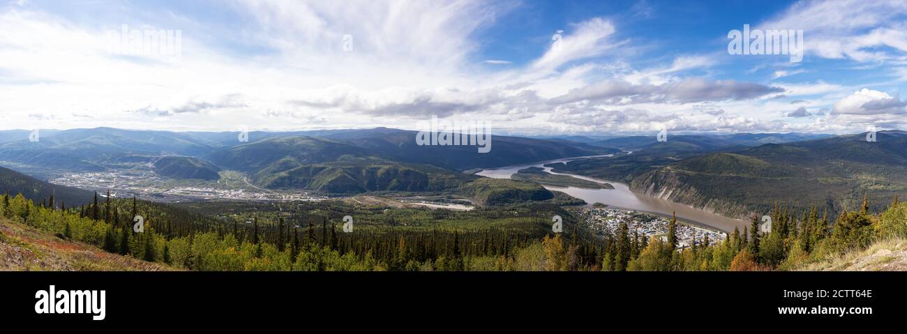 Blick auf eine kleine Touristenstadt, Dawson City Stockfoto