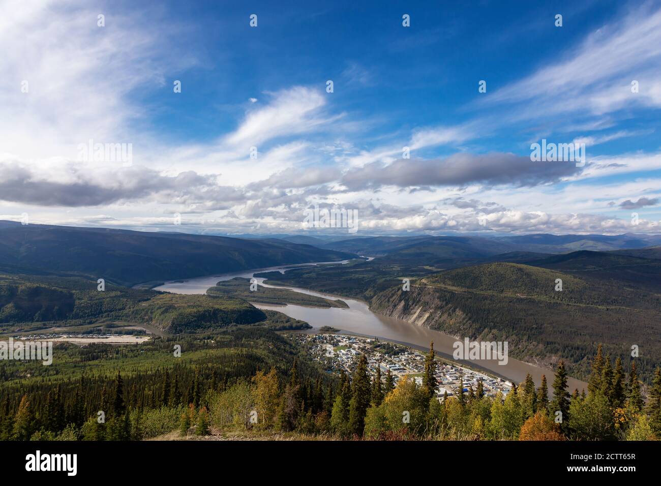 Blick auf eine kleine Touristenstadt, Dawson City Stockfoto