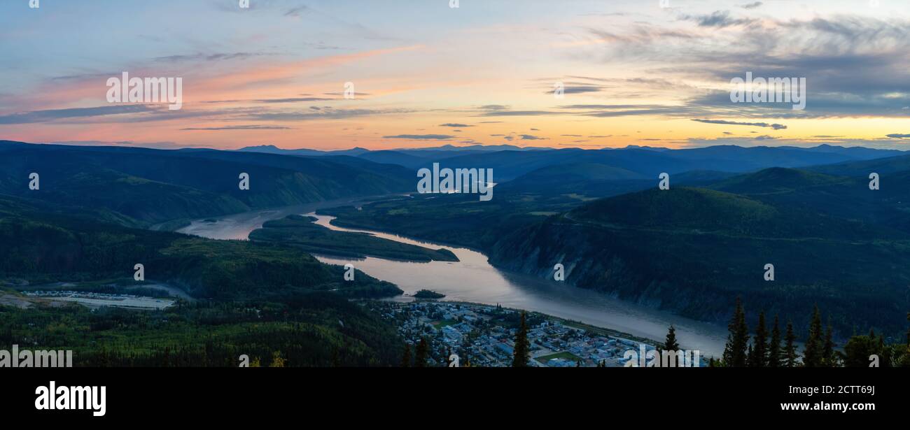 Panoramablick auf Dawson City Stockfoto