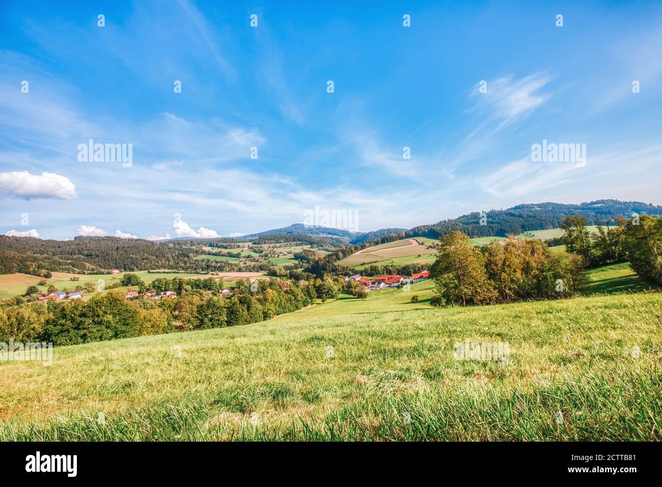 Schönes Bild mit hohem Dynamikbereich einer bayerischen Landschaft Stockfoto