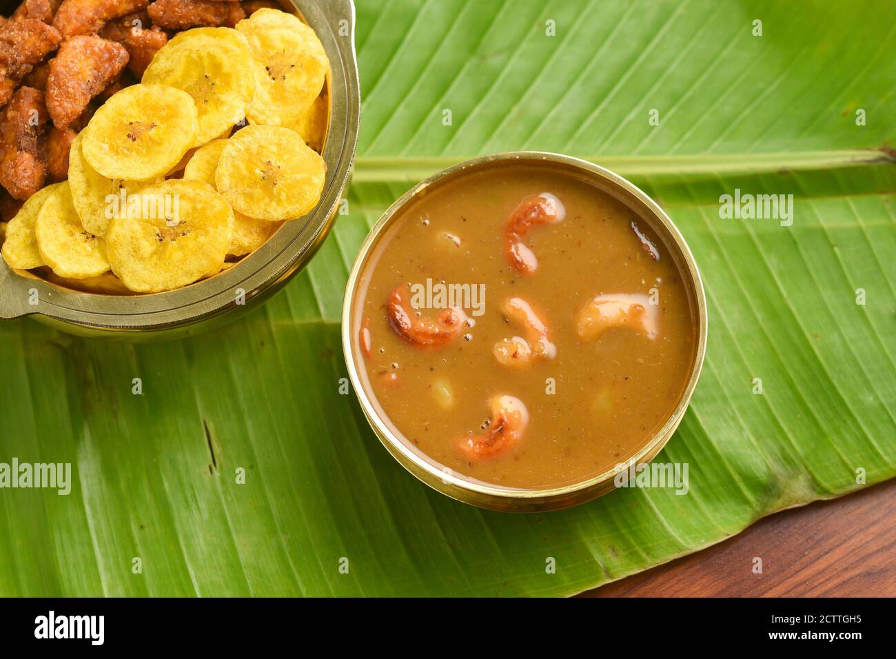 Onam sadhya süß parippu payasam oder dal kheer Dessert Kerala, Südindien. Indische mithai köstliche Festival süßes Gericht für Onam, Vishu, Deepawali, Stockfoto
