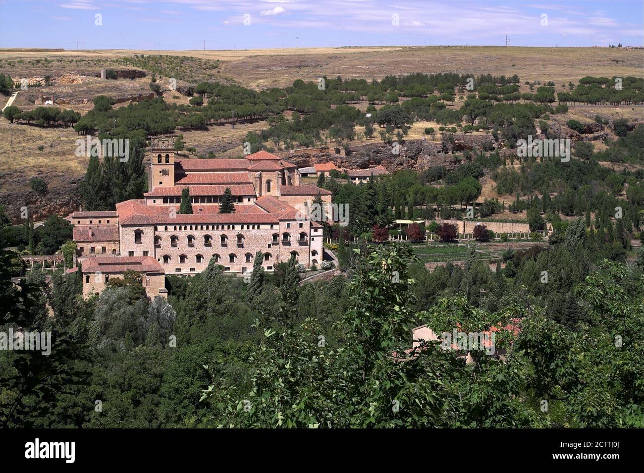 Segovia, España, Hiszpania, Spanien, Spanien; Landschaft mit Blick auf das Kloster der Heiligen Maria von Parral; Monasterio de Santa María del Parral Stockfoto