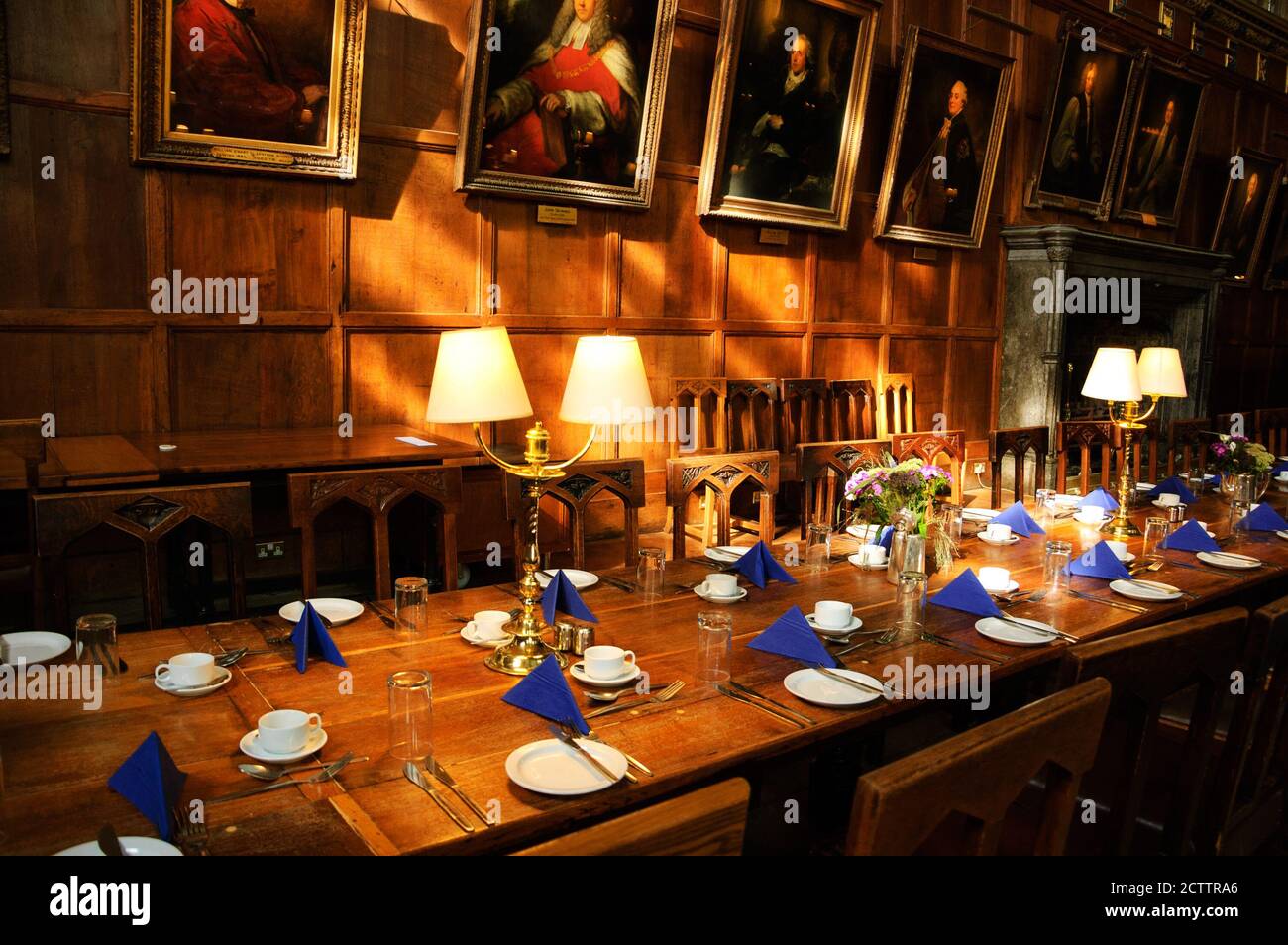 OXFORD, Großbritannien - 23. AUGUST 2017: Großer Speisesaal in Christ Church College der University of Oxford in England Stockfoto