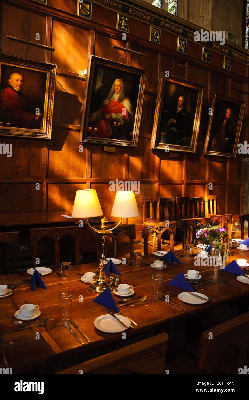 OXFORD, Großbritannien - 23. AUGUST 2017: Großer Speisesaal in Christ Church College der University of Oxford in England Stockfoto