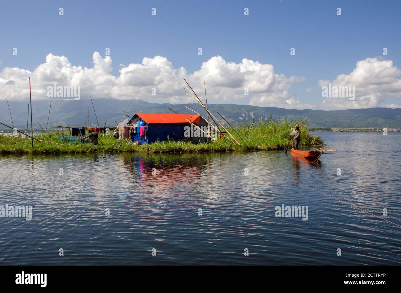 Schwimmende Haus am manipur loktak See Stockfoto