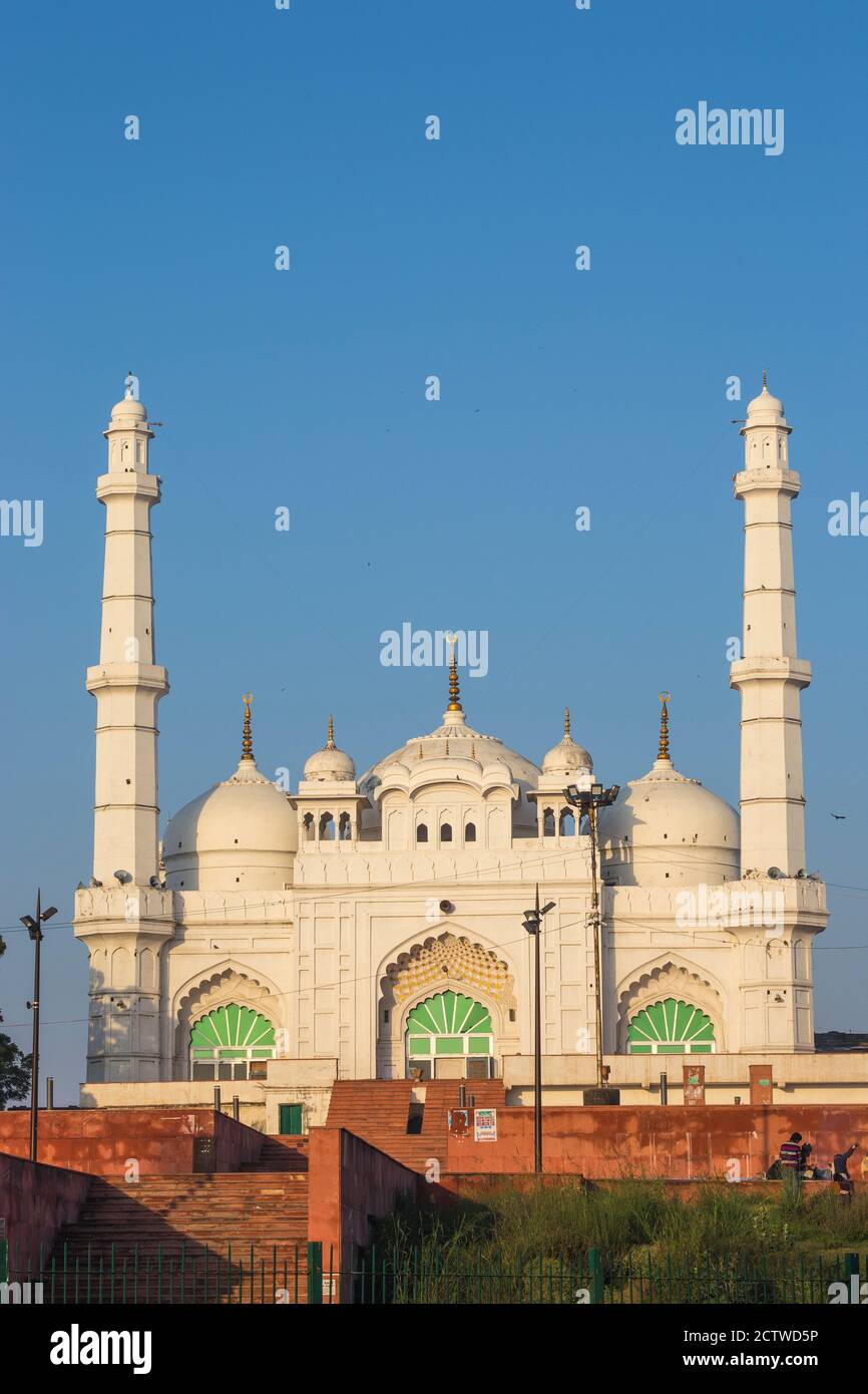 Indien, Uttar Pradesh, Lucknow, Teele Wali Moschee oder Moschee auf dem Hügel, am Grab des Schah Peer Muhammad Stockfoto